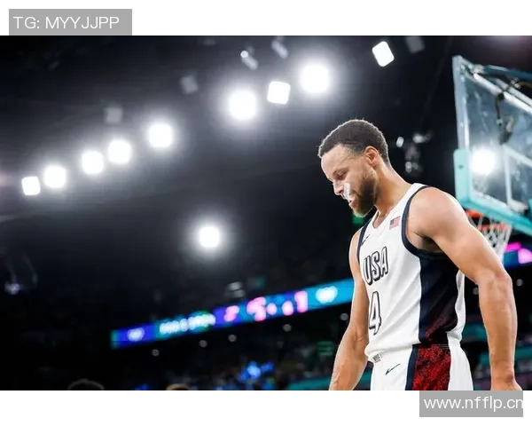 半场战报巴特勒与狄龙对决精彩纷呈库里与布克默默助阵表现平平