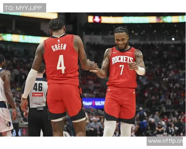 杰伦格林高中球衣退役仪式太阳主教练与新队友齐聚祝贺